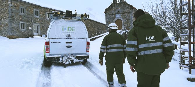 La #FuerzaVerde, el equipo que supera los temporales y la nieve por la energía La #FuerzaVerde, el equipo que supera los temporales y la nieve por la energía