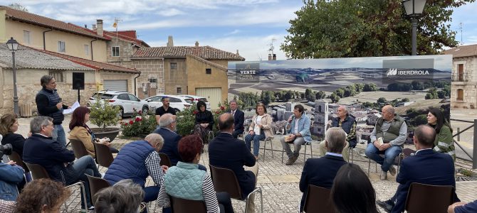 Pueblos con futuro gracias al impulso de su gente y a la fuerza de las renovables Pueblos con futuro gracias al impulso de su gente y a la fuerza de las renovables
